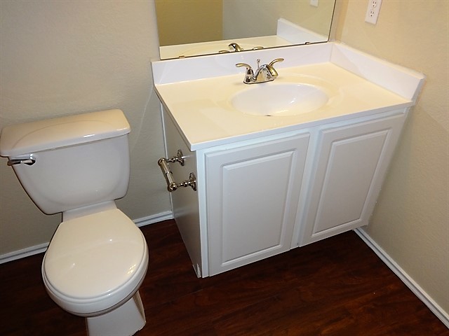 Building Photo - 317 Phillips St