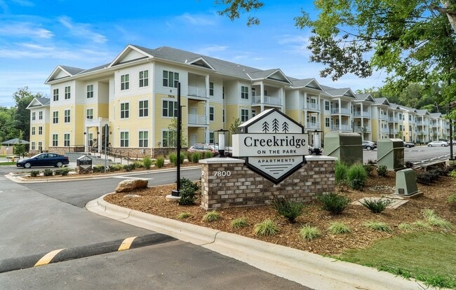 Building Photo - Creekridge on the Park