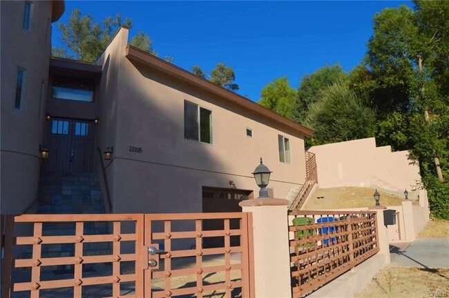 Building Photo - 22325 Avenue San Luis