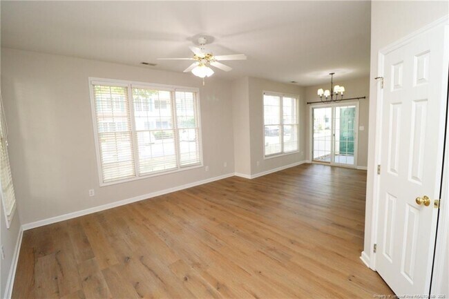 Foto del edificio - 2812 Kudrow Ln