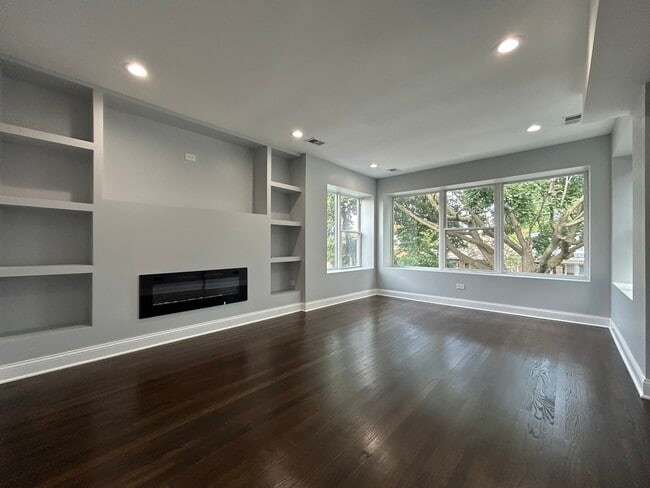 Building Photo - 6546 S Campbell Ave