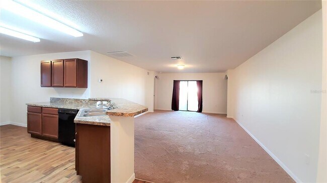 Foto del edificio - 907 Aspen View Cir