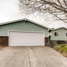 Building Photo - 2525 Lanyon Dr