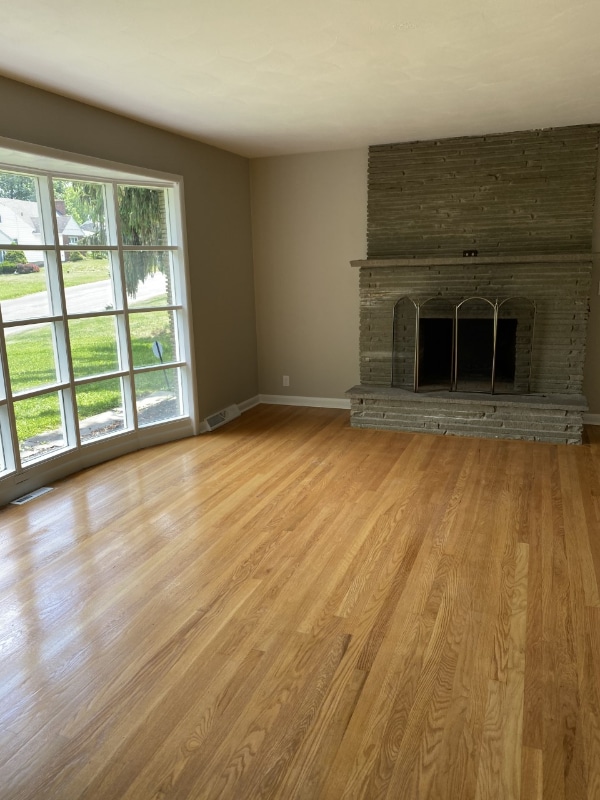 Building Photo - 102 Chaumont Dr