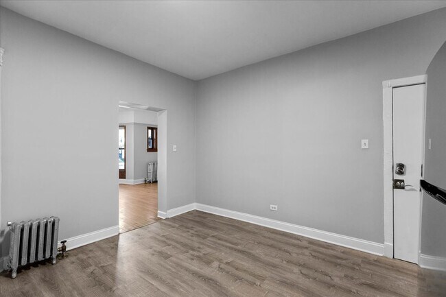 Building Photo - 5018 S Blackstone Ave