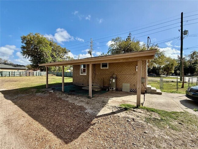 Building Photo - 3908 S Nashville Ave