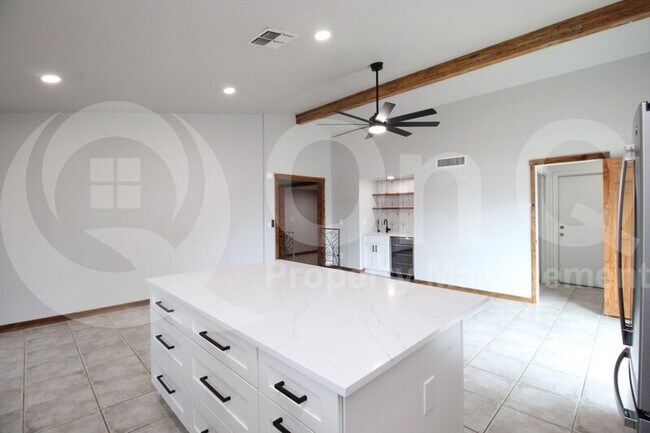 Foto del edificio - 18266 N 39th Dr