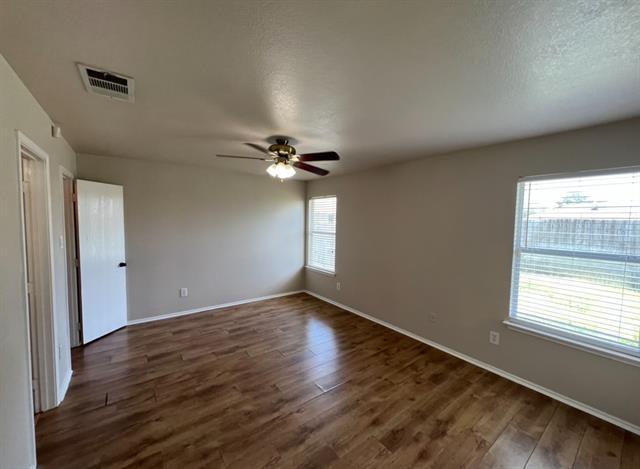 Building Photo - 1021 Courtney Dr