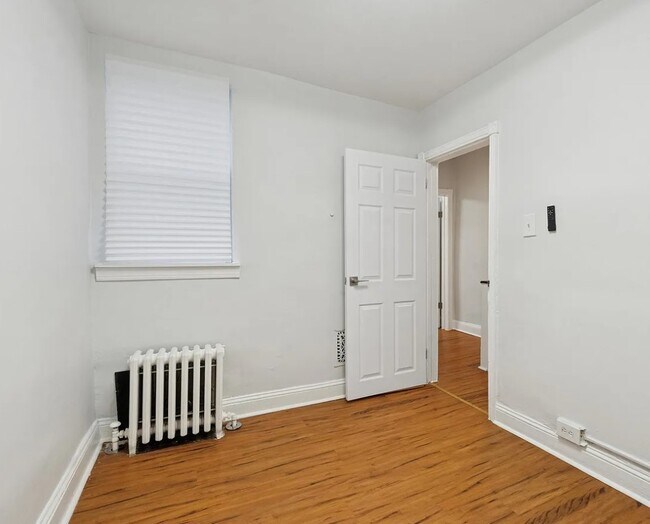 Foto del edificio - 2828 Winton St