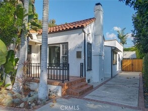 Building Photo - 432 S Orange Dr