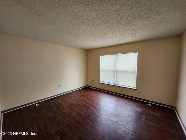 Building Photo - 7431 Overland Park Blvd
