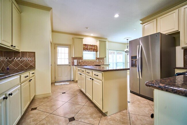 Building Photo - 14811 Wintercove Ct