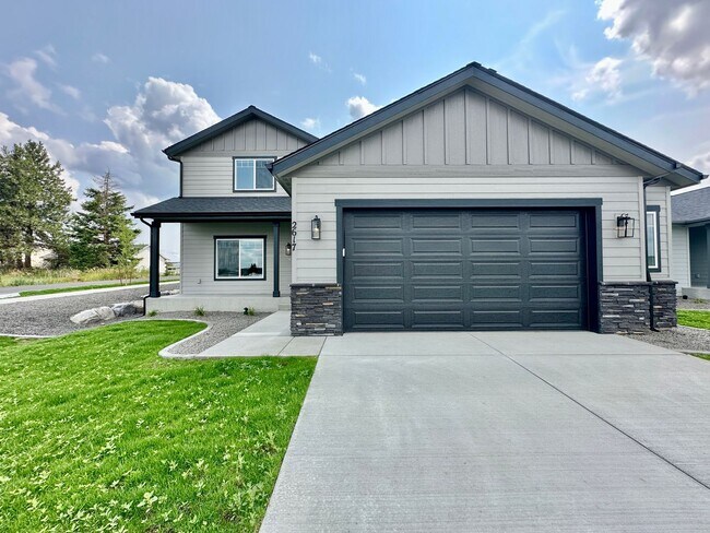 Building Photo - Newly Built 4-Bedroom Home | Chef’s Kitche...