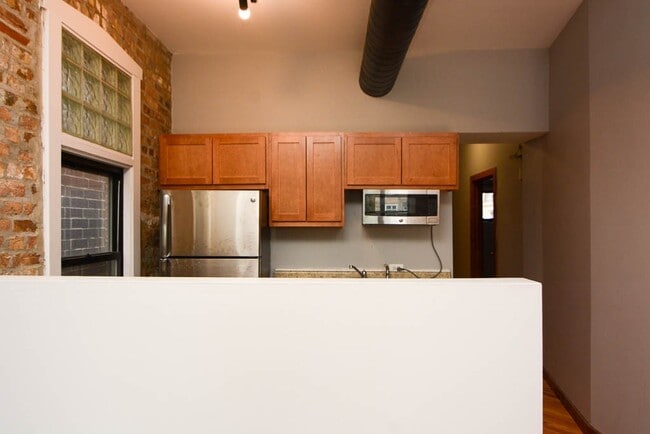 Building Photo - 1720 N Damen Ave