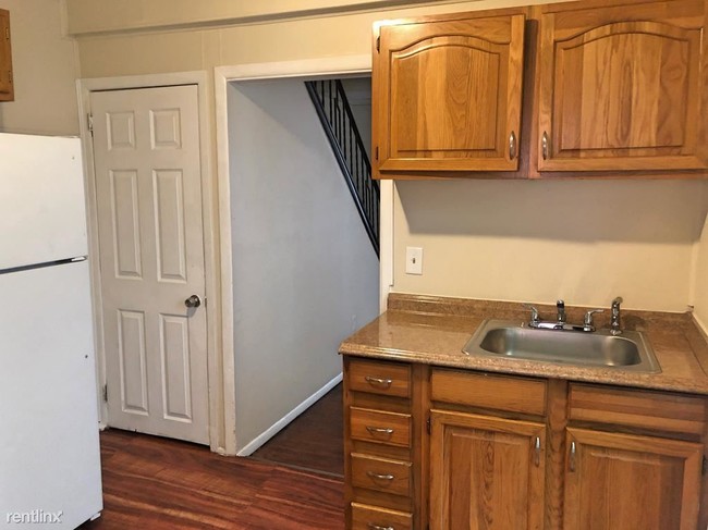 Building Photo - 3 br, 1 bath House - 5229 Wakefield St