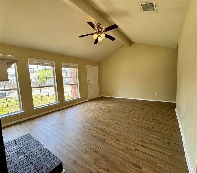 Building Photo - 2415 Wisteria Way