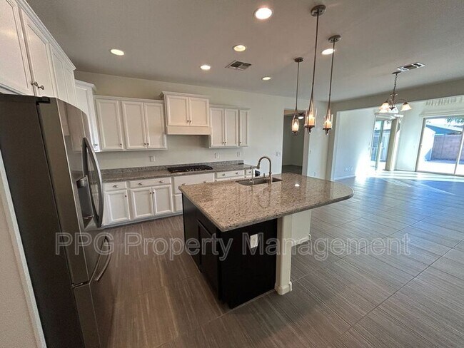 Building Photo - 8609 N 89th Dr