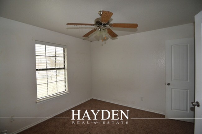 Foto del edificio - 355 W Oak St