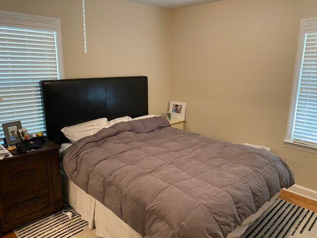 Building Photo - 429 Morrison Ave