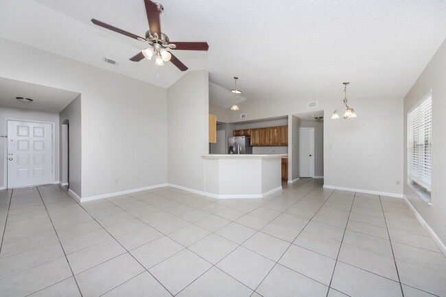Building Photo - 2854 Camomile Dr