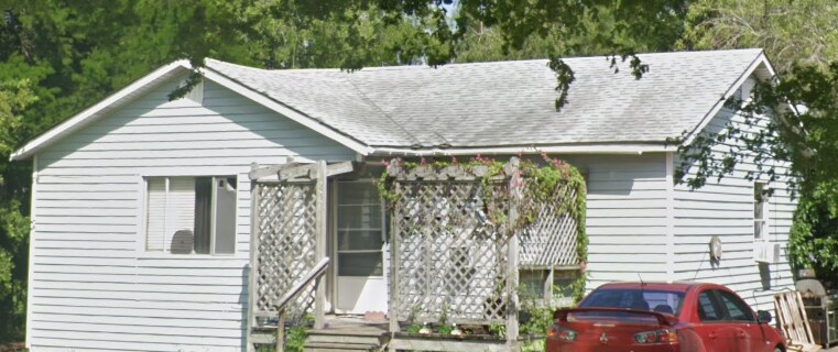 Primary Photo - 209 E Buchanan St