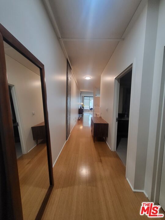 Foto del edificio - 1111 S Grand Ave