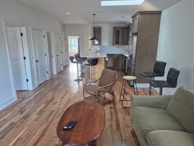 Foto del edificio - 4144 N Parkside Ave