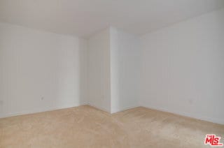 Building Photo - 13700 Marina Pointe Dr