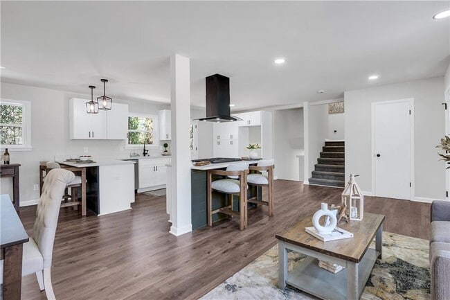 Building Photo - 1785 Hammond Woods Cir SW