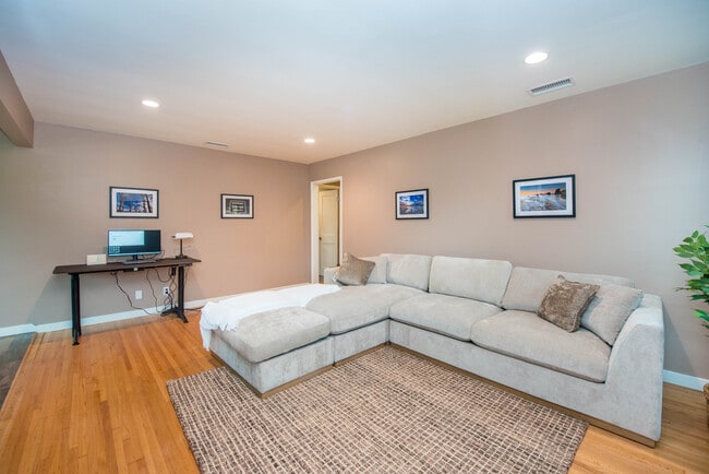 Foto del edificio - 250 N Clark St