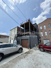 Building Photo - 219 W Main St