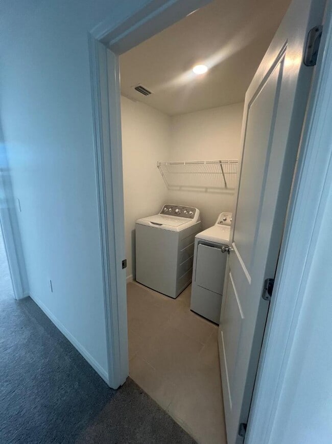 Photo - 19501 Fairhill Ct House