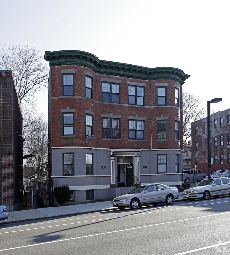 Building Photo - 568-570 Blue Hill Ave