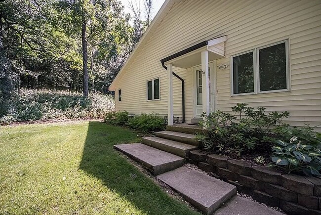 Foto del edificio - 2552 Pebble Valley Rd