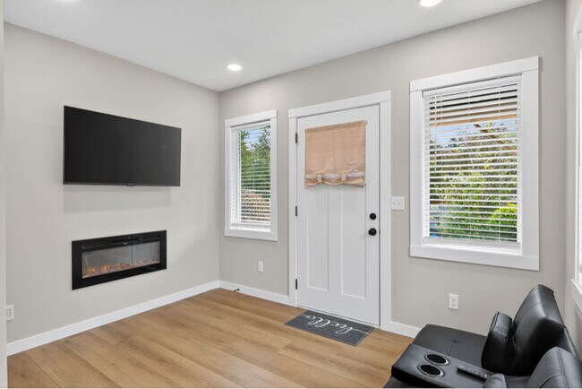 Foto del edificio - 8140 9th Ave SW