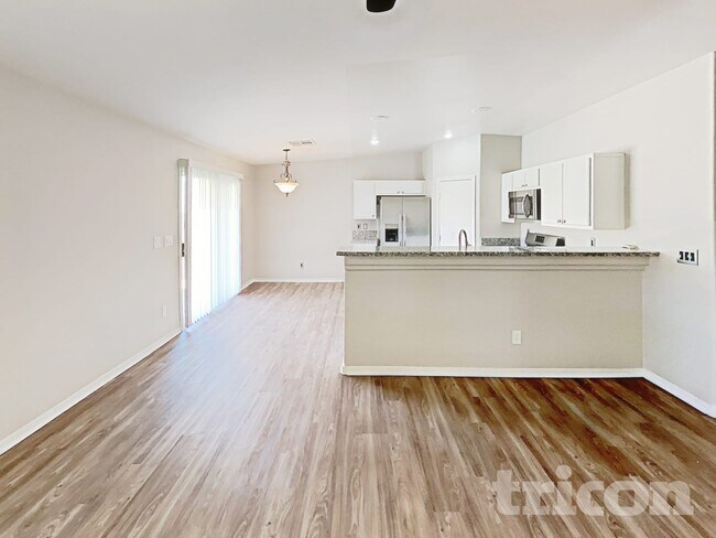 Building Photo - 8142 Dancing Ave