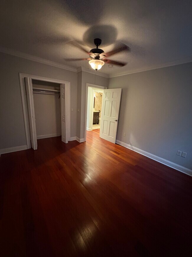 Foto del edificio - 106 E Brookline St
