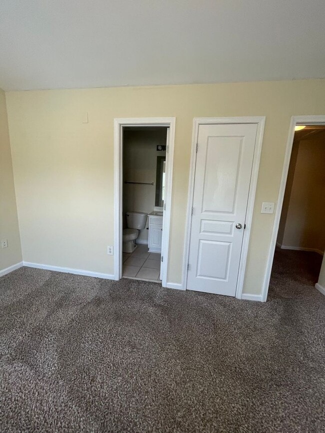 Foto del edificio - 07-212 Warrior