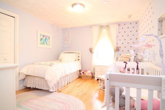 Building Photo - 3 Hill Ct