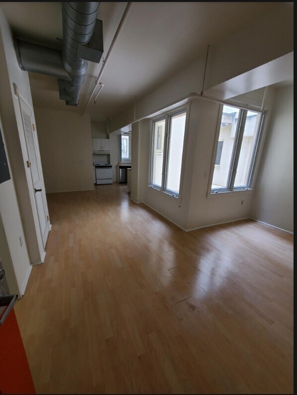 Foto del edificio - 1055 6th Ave