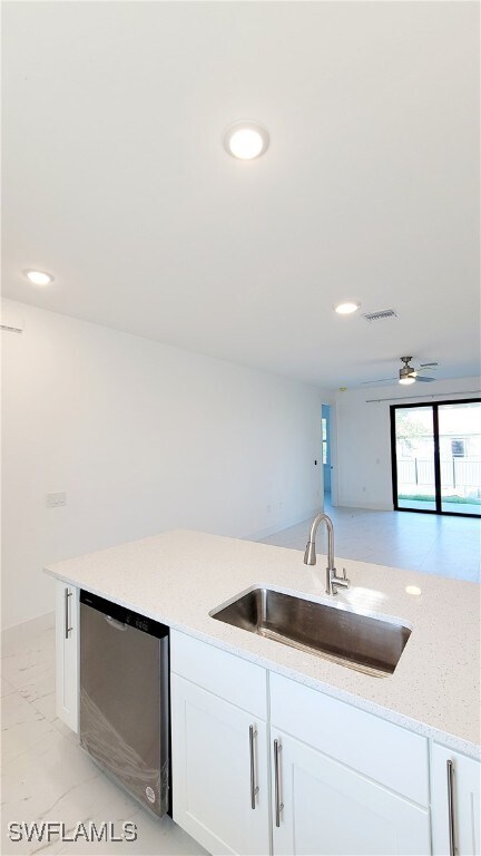 Building Photo - 4402 Golfview Blvd