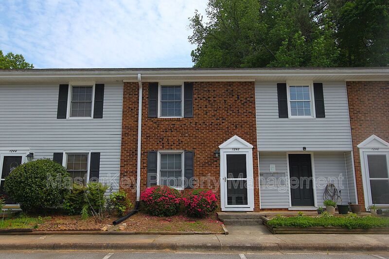 Primary Photo - 1242 Donaldson Ct