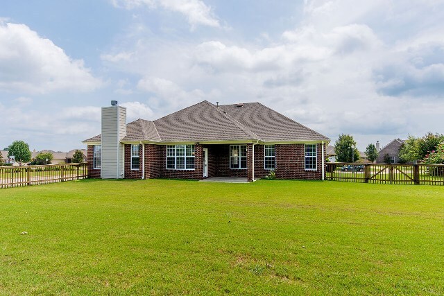 Foto del edificio - 9500 Helmsley Cir