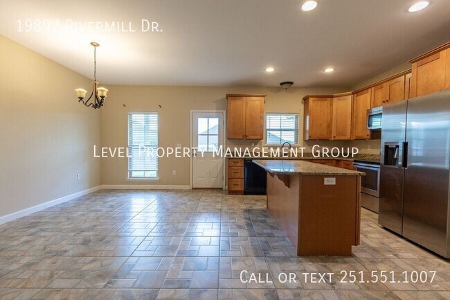 Foto del edificio - 19897 River Mill Dr