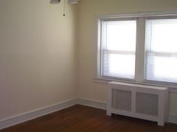 Building Photo - 317-319 E County Line Rd