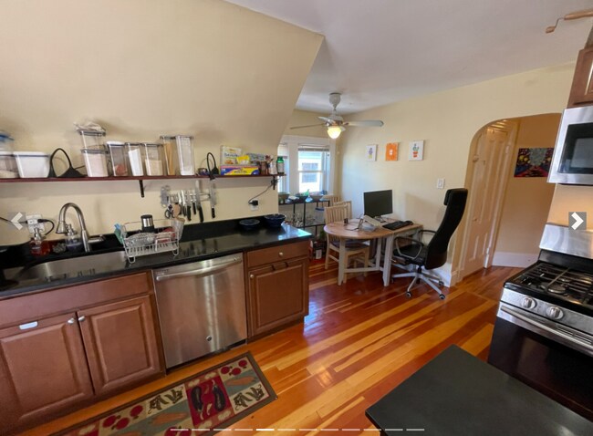 Building Photo - 21 Chandler St