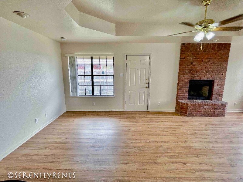 Foto principal - 5209 Morning Glen Ln