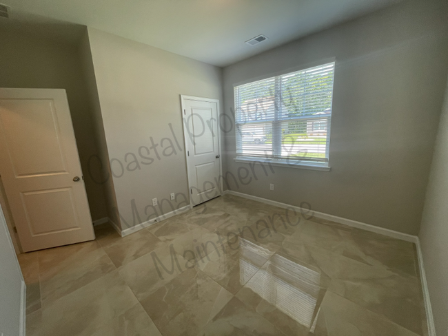 Building Photo - 182 Harmony Ln