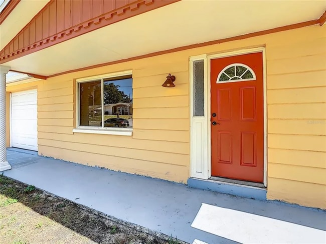 Building Photo - 4239 Ridgefield Ave