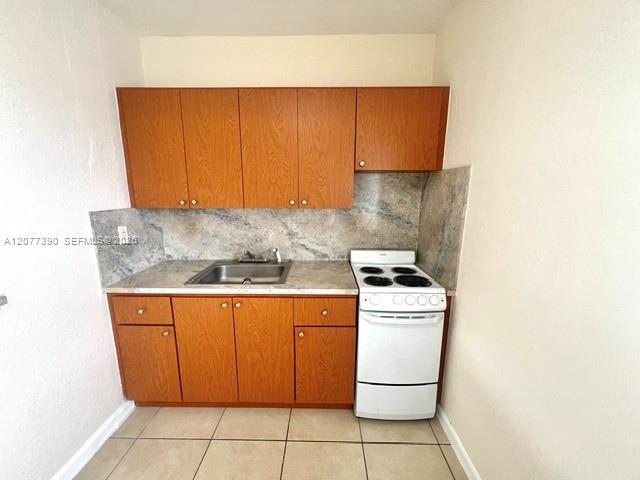 Foto del edificio - 688 NE 85th St